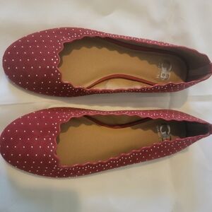 Scalloped Red Ballet Flats